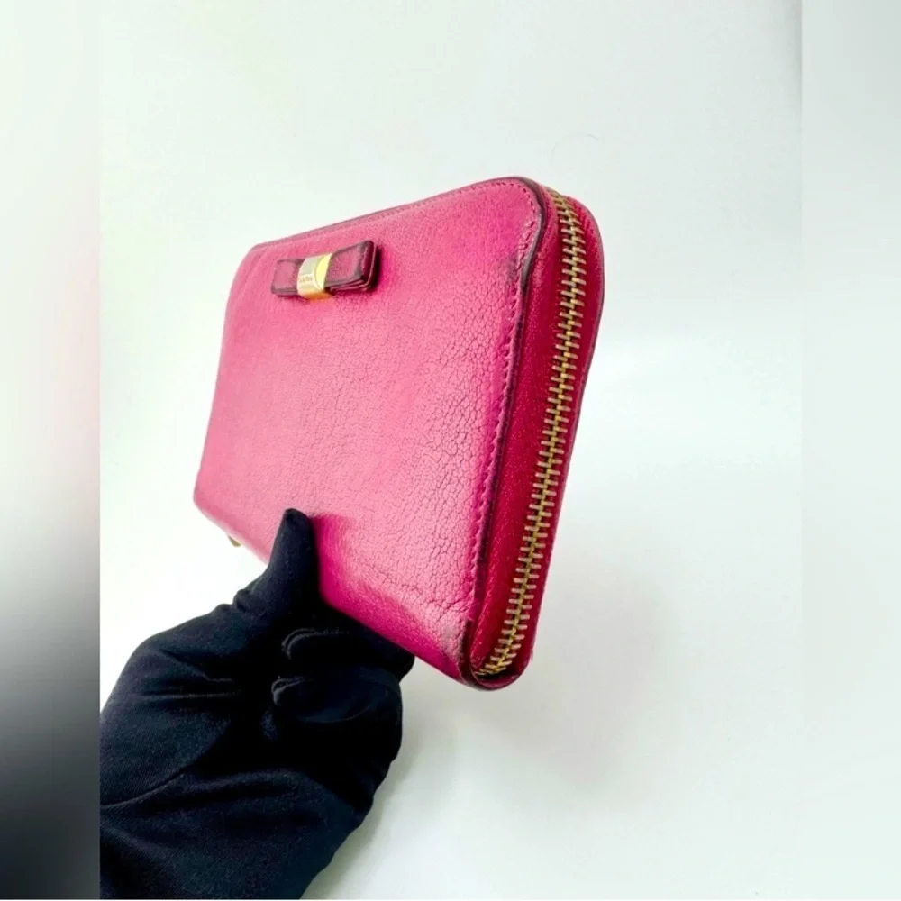 MIU MIU Fuchsia Wallet, GUC